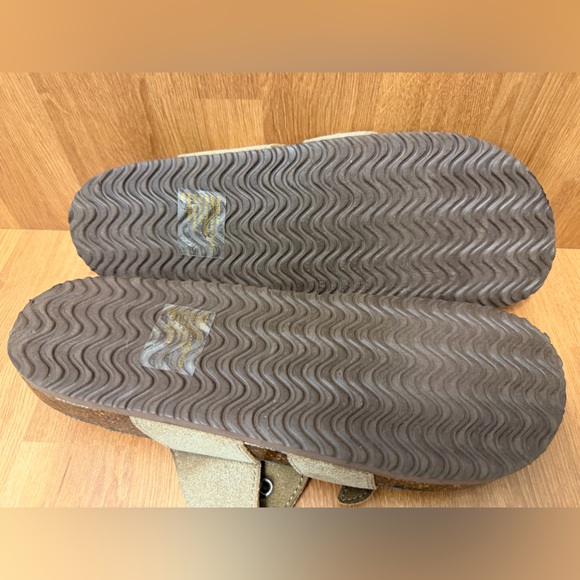 Madden Girl Footbed Sandals Size 8.5 - Picture 7 of 8